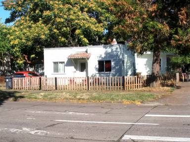 Main picture of 1193 Jefferson St