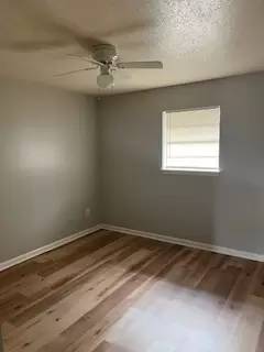 Main picture of 803 N Clay
