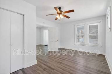 Main picture of 8962 Burton Ave
