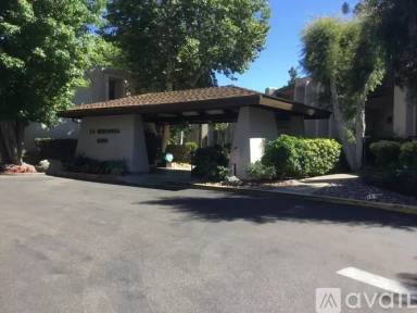 Main picture of La Mirianda Condos
