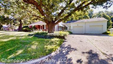 Main picture of 702 S McKinley Ave