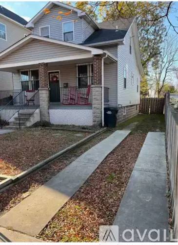 Main picture of 1614 Eastern Ave NE