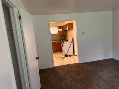 Main picture of 24 Crescent Dr