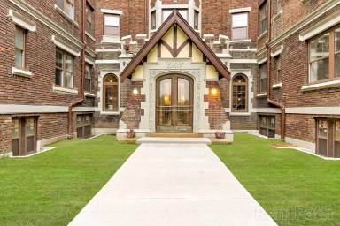 Main picture of Manning Manor