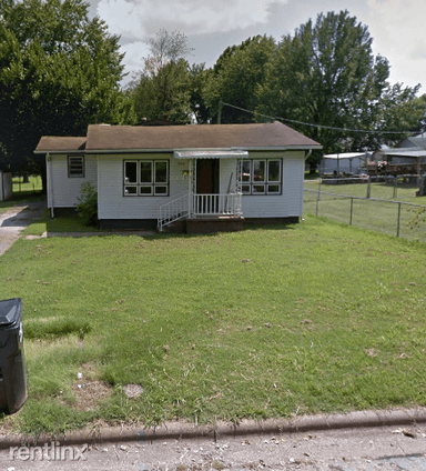 Main picture of 2644 W Lombard St