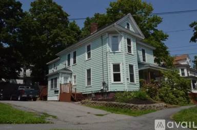 Main picture of 41 3rd St