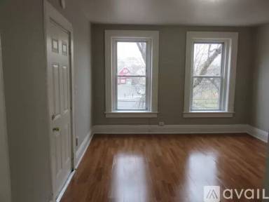 Main picture of 105 Beers St