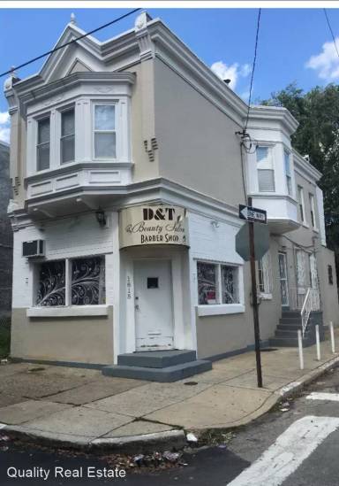 Main picture of 1815 W Cayuga St