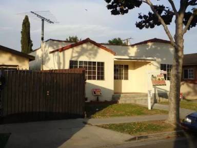 Main picture of 4915 Kinsie St