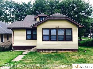 Main picture of 4554 N 41st St