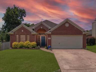 Main picture of 10703 Estelle Cir