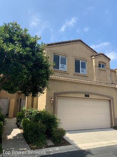 Main picture of 2110 Almeria St