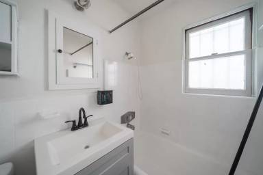 Main picture of 3538 Indiana St