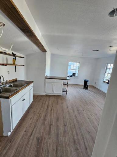 Main picture of 913 N Fitzhugh Ave