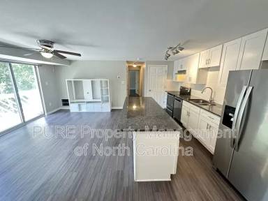 Main picture of 9531 Shannon Green Dr