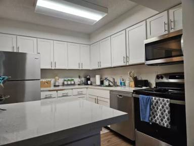 Main picture of 6 Mockingbird Ln