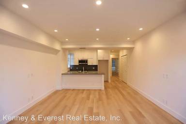 Main picture of 1740 Broadway