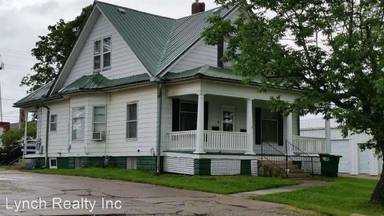 Main picture of 203 E Walnut St
