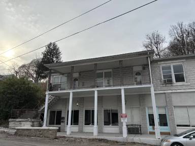 Main picture of 240 Main St