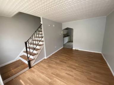Main picture of 1042 Bergen Ave