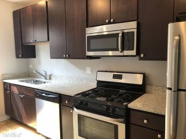 Main picture of 2438 W North Shore Ave