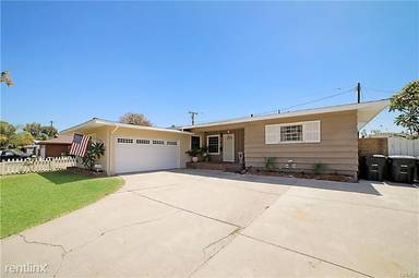 Main picture of 435 S Flower St
