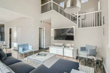 Main picture of 2504 E 127th Pl