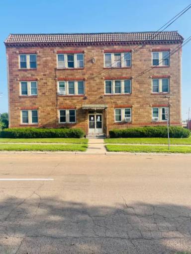 Main picture of 723 Ella St
