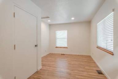 Main picture of 3636 Auburn Blvd