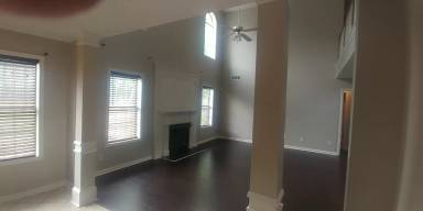Main picture of 1002 Brigade St