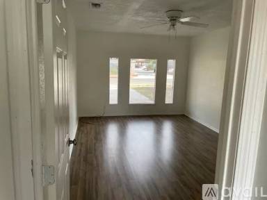 Main picture of 928 W F Ave