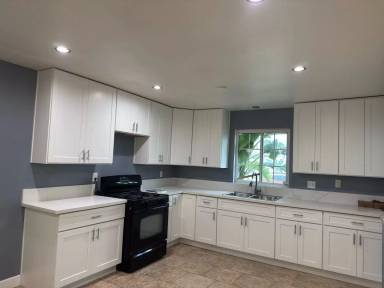 Main picture of 7840 Spohn Ave