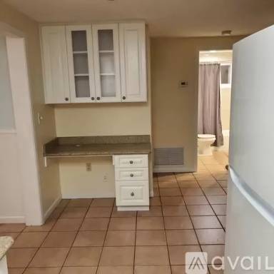 Main picture of 2726 Nassau St