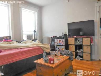 Main picture of 60 Woodstock Ave