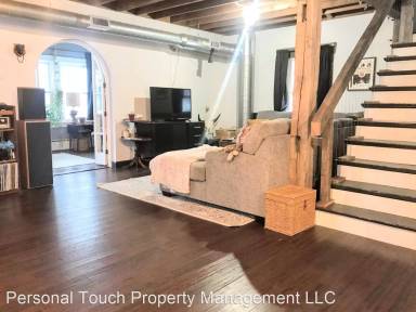 Main picture of 915 4th St S