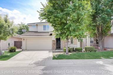 Main picture of 69 Ainger Cir