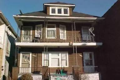 Main picture of 2331 Caniff St