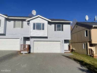 Main picture of 5607 E 43rd Ave
