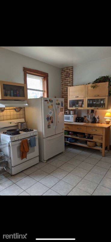 Main picture of 1000 N Richmond St
