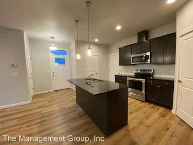 Main picture of 5617 NE 58th Way