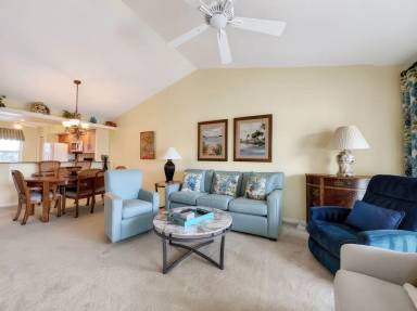 Main picture of 1950 W Crown Pointe Blvd