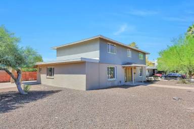 Main picture of 1123 E Loma Vista Dr