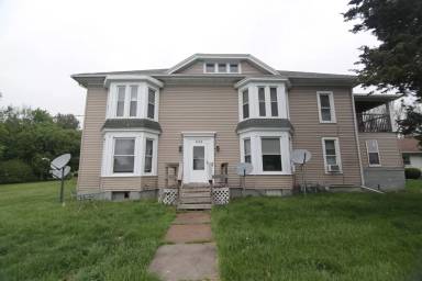 Main picture of 448 W 3rd Ave
