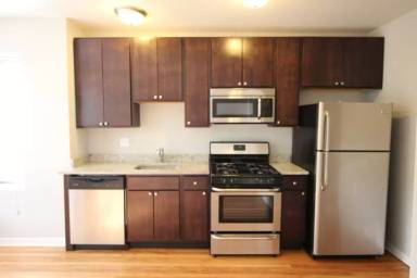 Main picture of 2438 W North Shore Ave