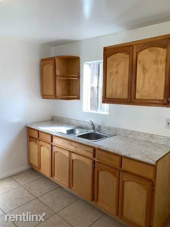 Main picture of 2821 Sierra St
