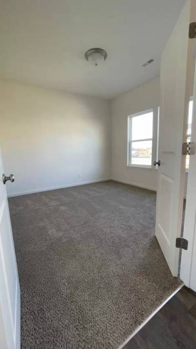 Main picture of 151 Wadsworth Ct