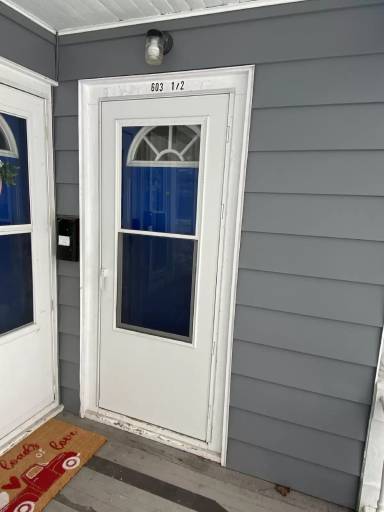 Main picture of 603 1/2 W Union St