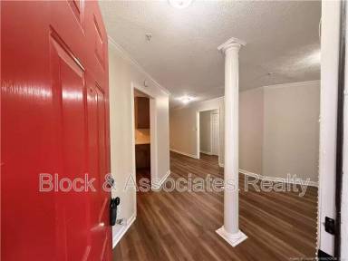 Main picture of 412 Bubble Creek Ct