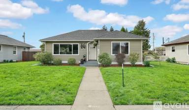 Main picture of 1717 D St