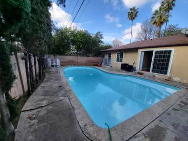 Main picture of 13132 Hartland St